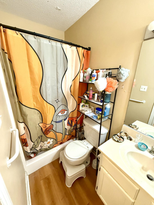 Listing Image 9