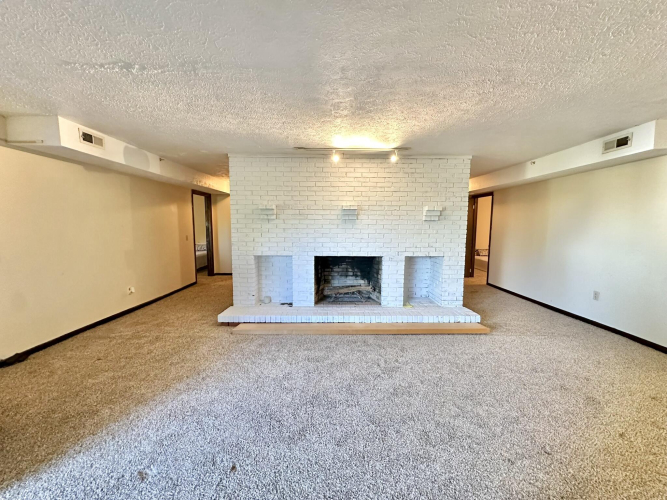Listing Image 50
