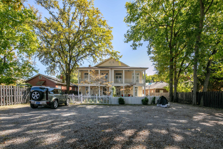 Listing Image 43