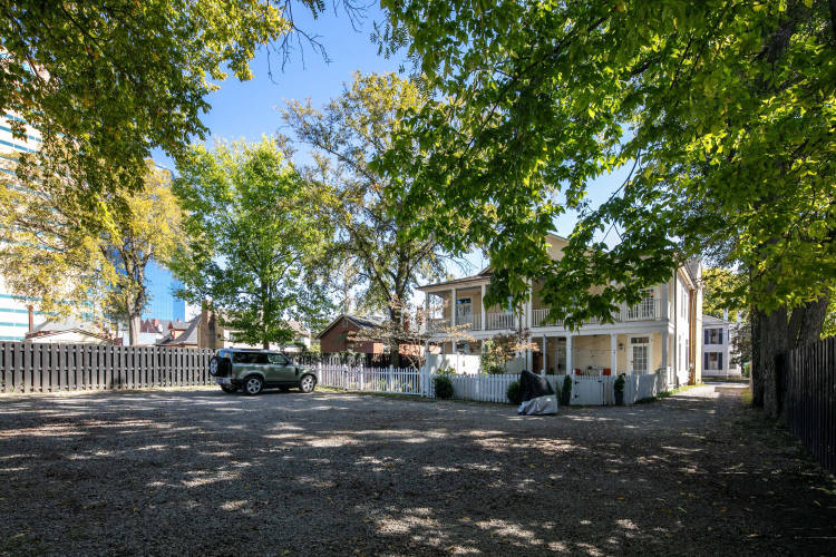 Listing Image 44