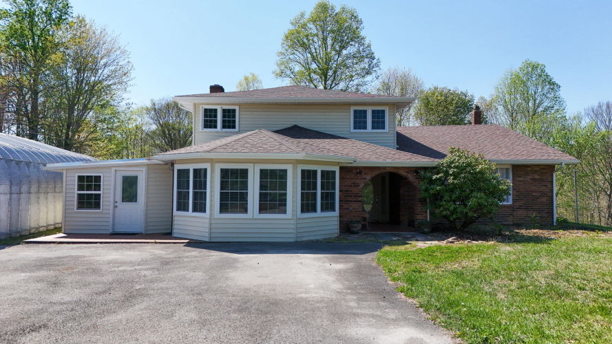 Listing Image 4