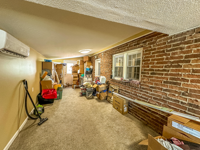 Listing Image 54