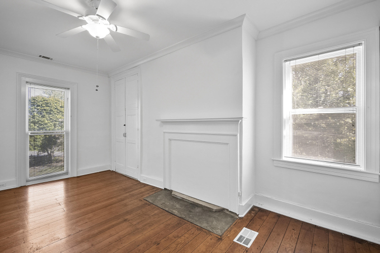 Listing Image 46
