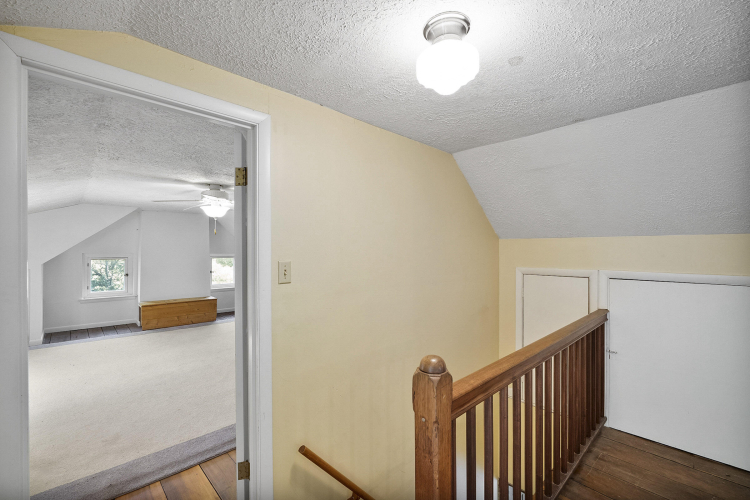 Listing Image 52