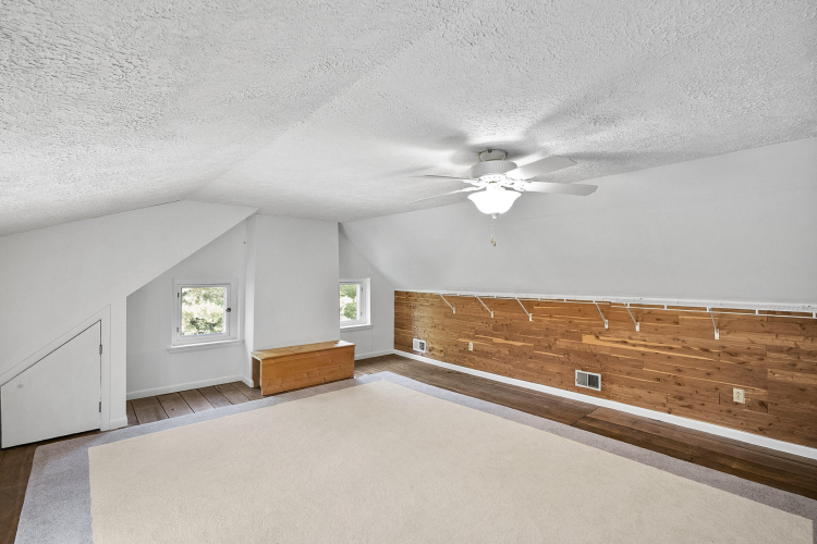 Listing Image 54