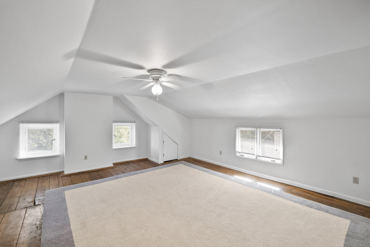 Listing Image 56