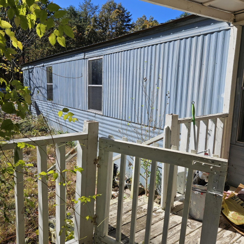 Listing Image 4