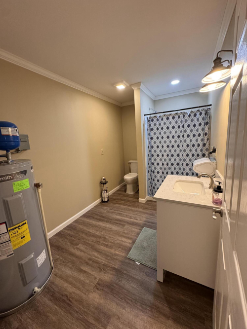 Listing Image 11