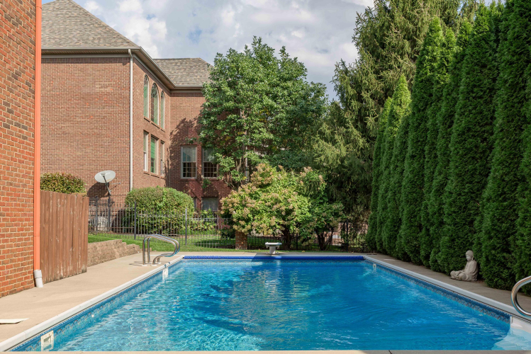 Listing Image 111