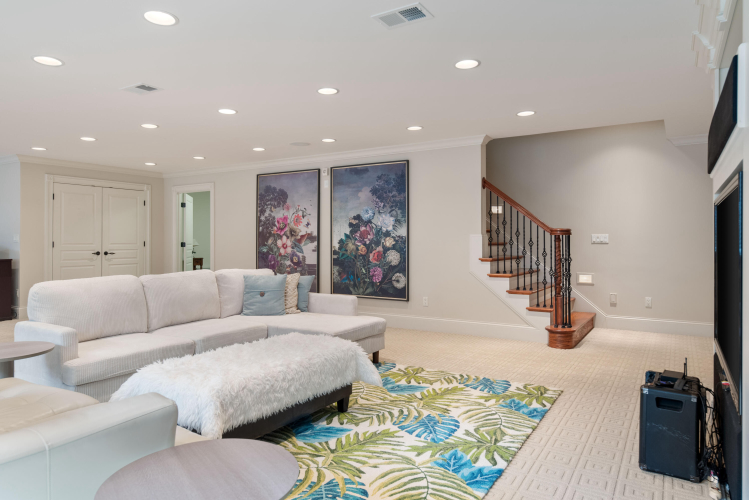Listing Image 90