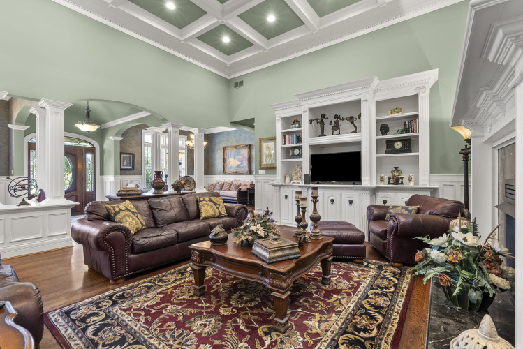 Listing Image 12