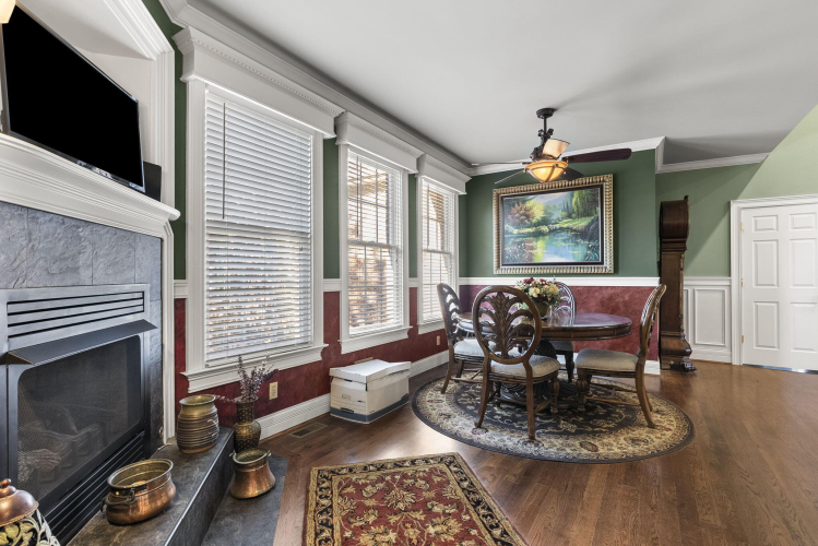 Listing Image 23