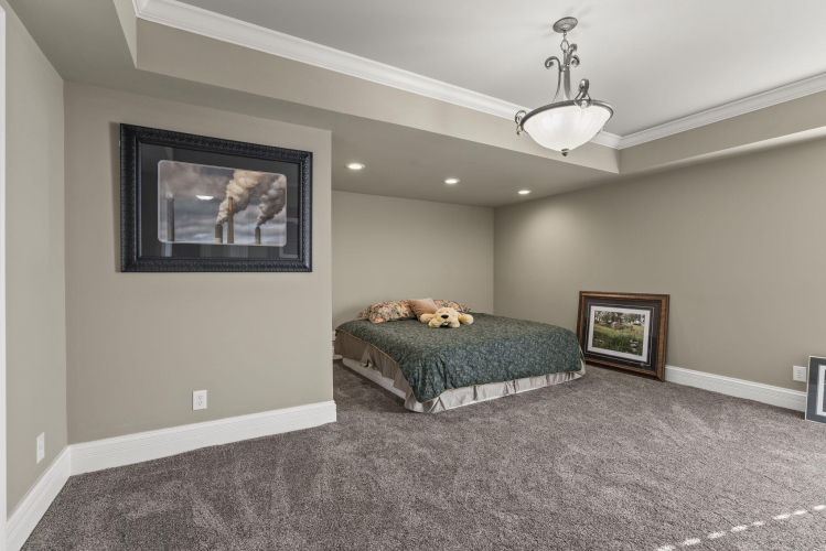 Listing Image 59