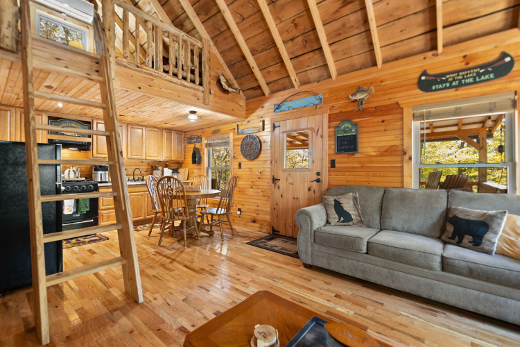 Listing Image 12