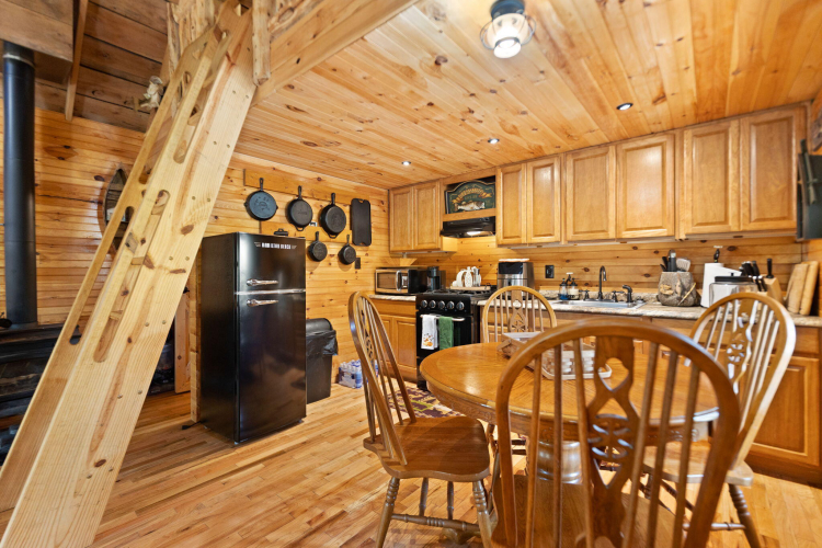 Listing Image 14