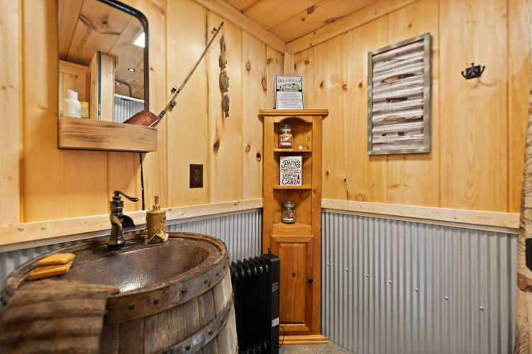 Listing Image 19
