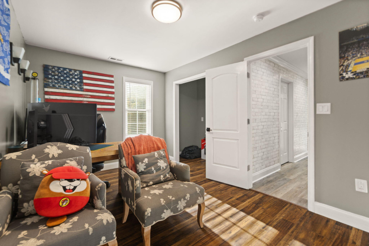 Listing Image 31