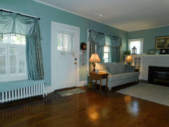Listing Image 12