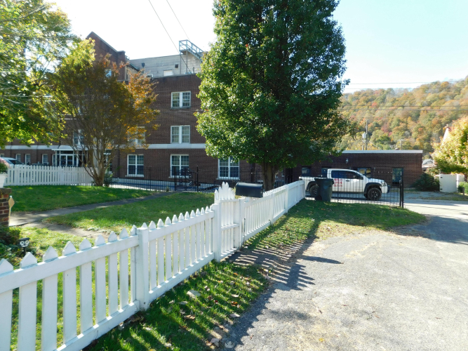 Listing Image 78