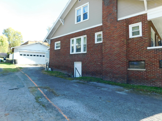 Listing Image 80