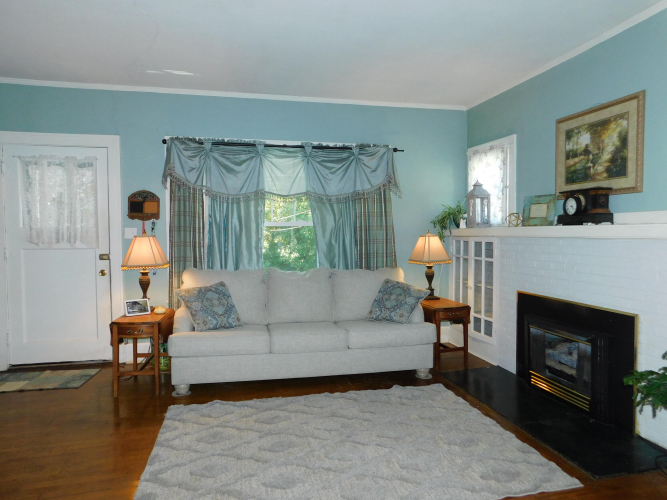 Listing Image 9