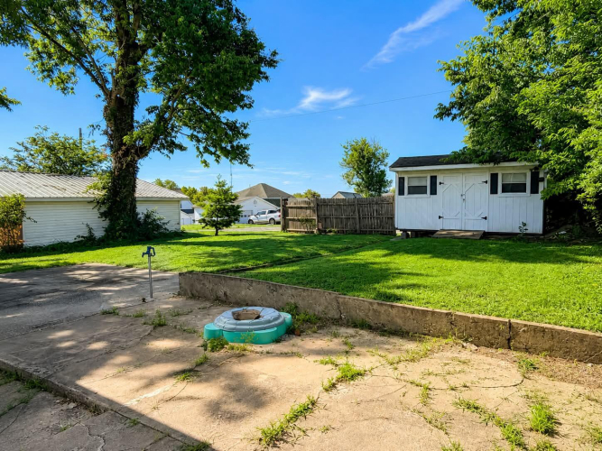 Listing Image 7