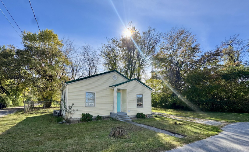 Listing Image 5