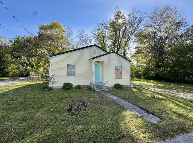 Listing Image 6