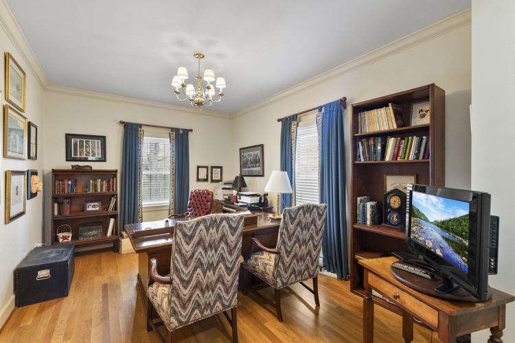 Listing Image 18