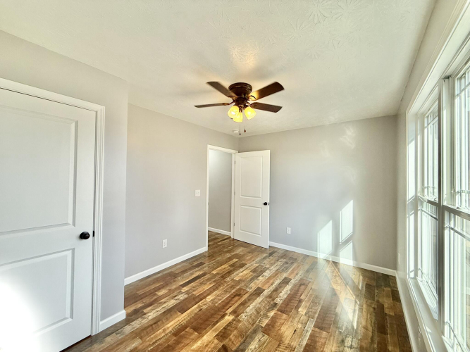Listing Image 30
