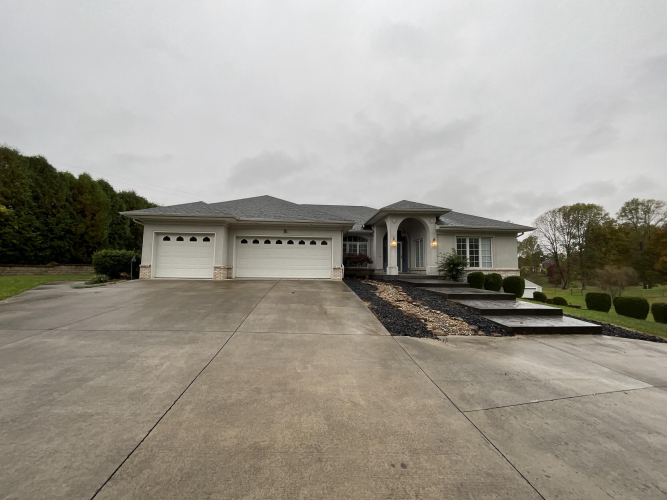 Listing Image 106