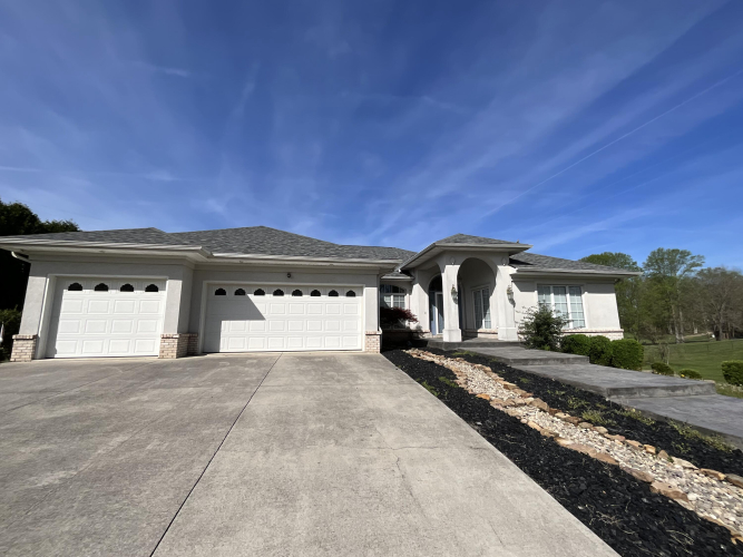 Listing Image 123