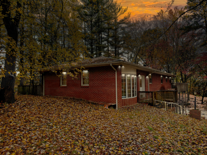 Listing Image 52
