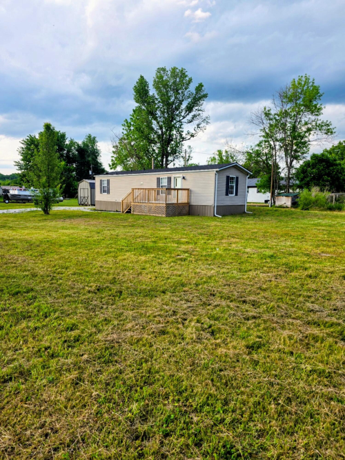 Listing Image 4
