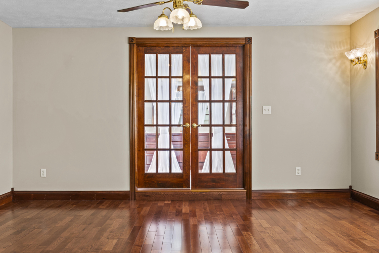 Listing Image 25