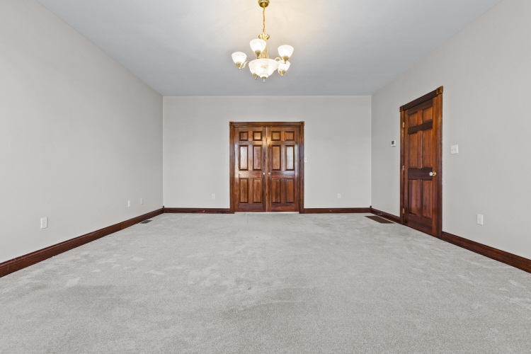 Listing Image 41