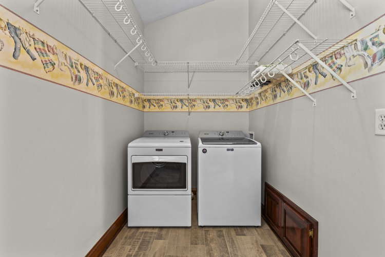Listing Image 50