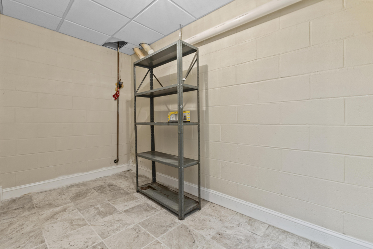 Listing Image 65