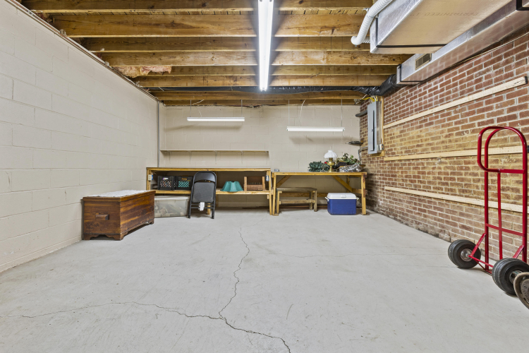 Listing Image 68