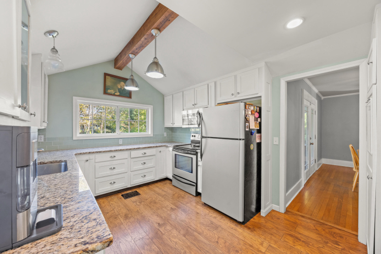 Listing Image 18