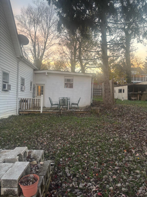 Listing Image 12