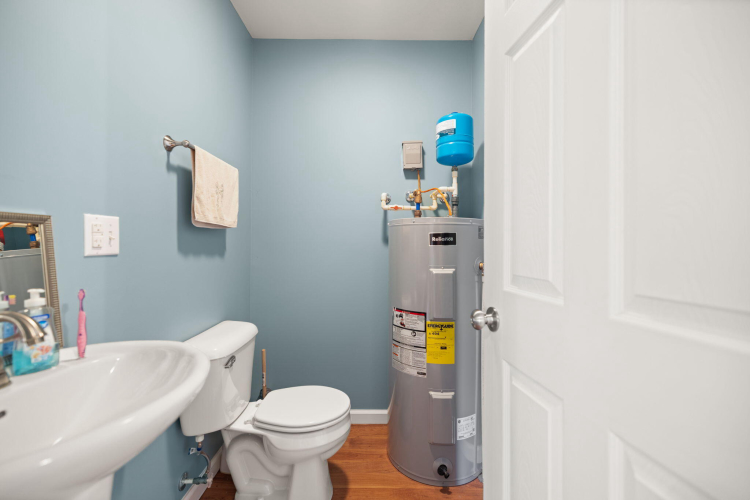 Listing Image 15