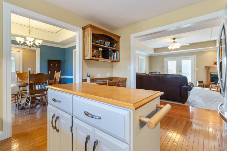 Listing Image 9