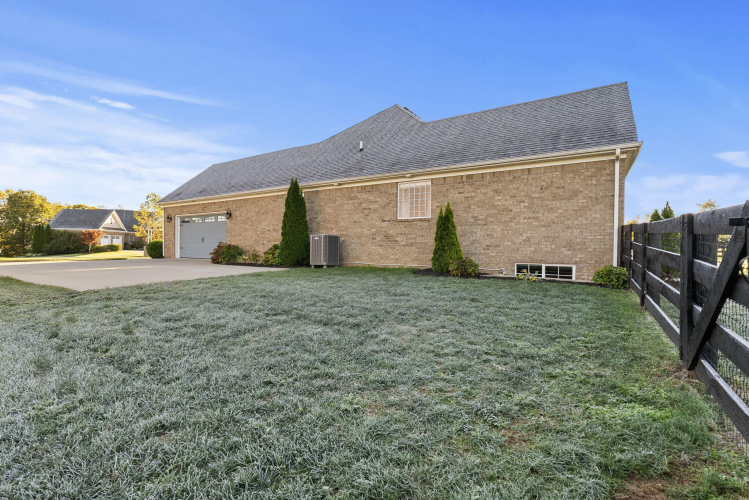 Listing Image 61