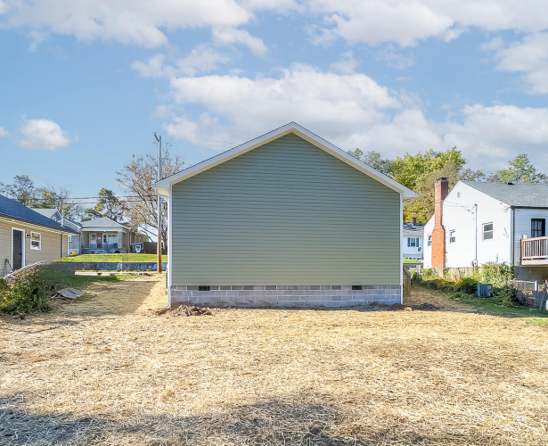 Listing Image 24