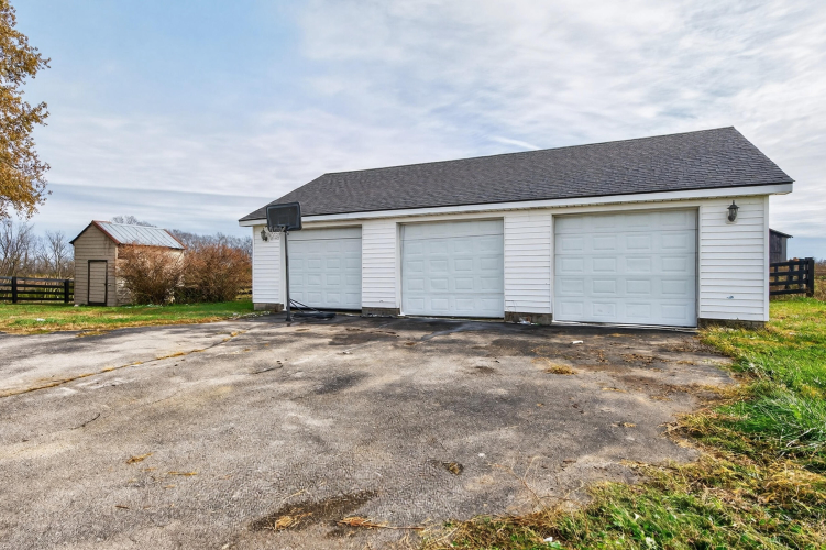 Listing Image 37