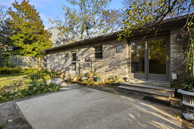 Listing Image 48