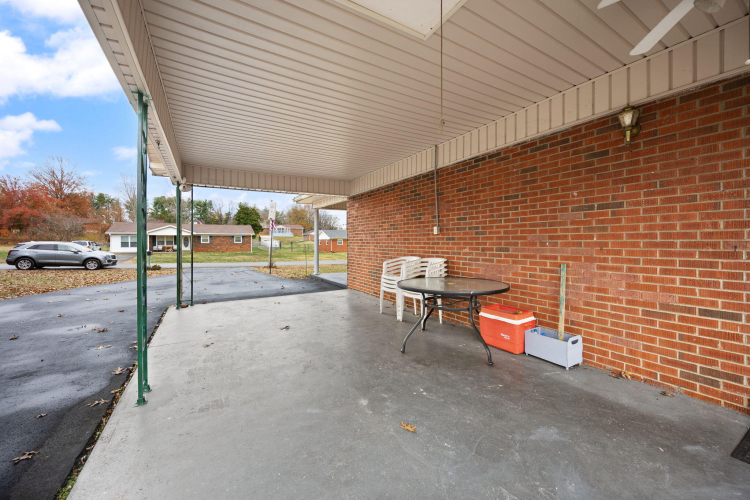 Listing Image 23