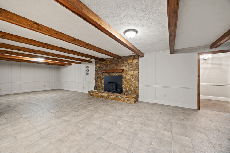 Listing Image 43