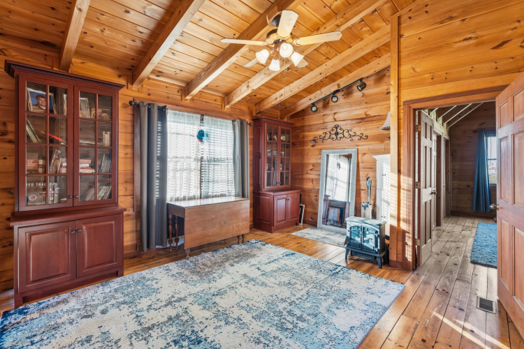 Listing Image 18